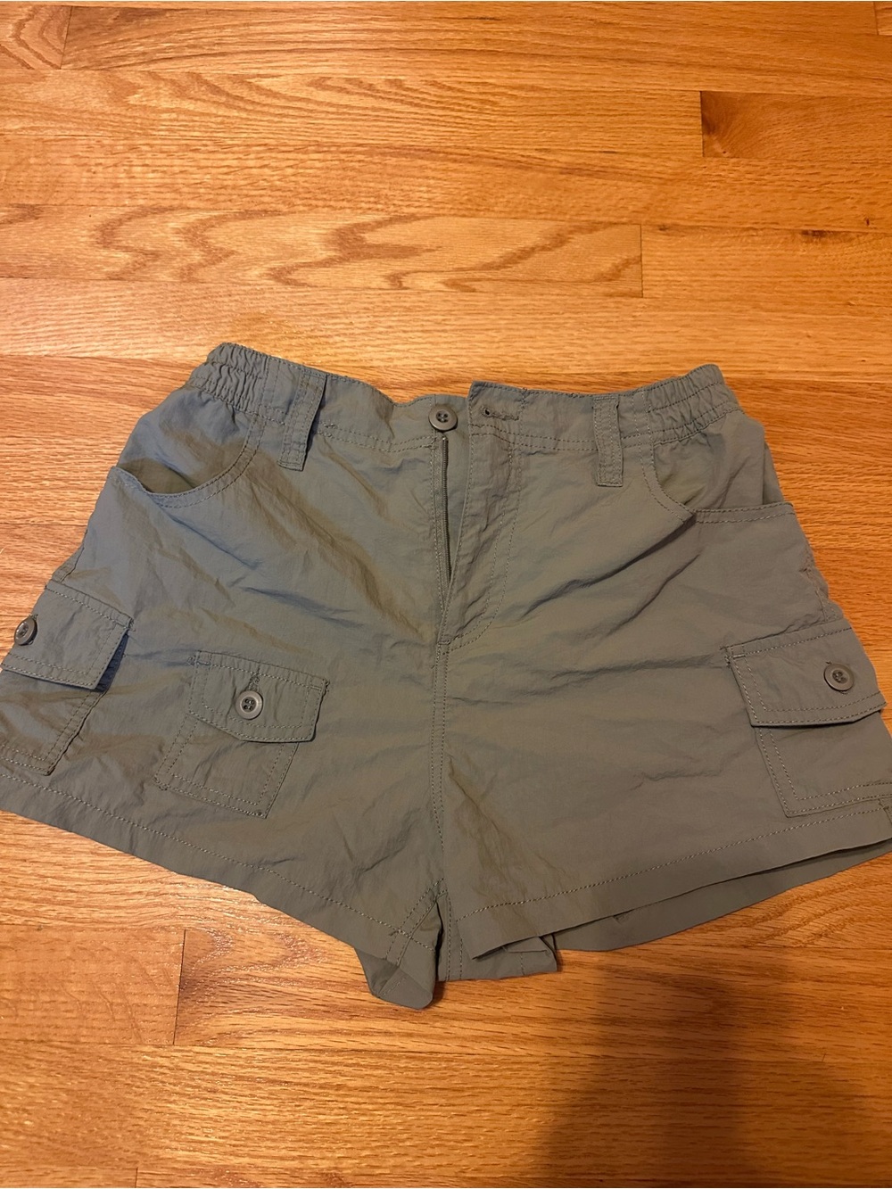 Women’s Cargo Utility Shorts in Olive